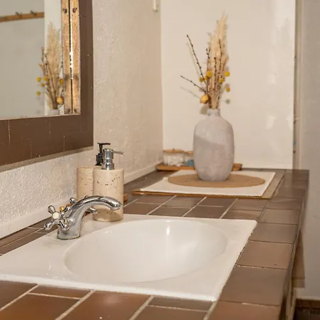 Boka's Forest Getaway