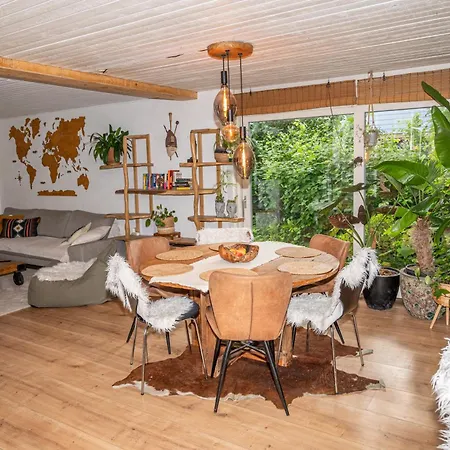 Boka's Forest Getaway